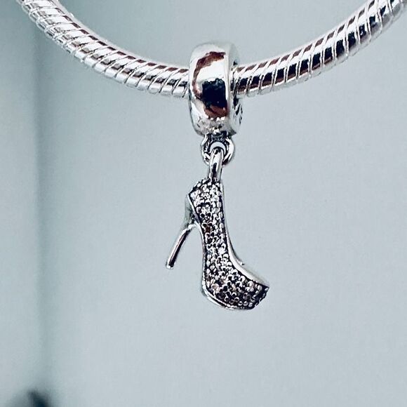NEW AUTHENTIC Pandora Pave Stiletto Shoe Dangle Charm / Pandora Bracelet/ Ring - Picture 2 of 7